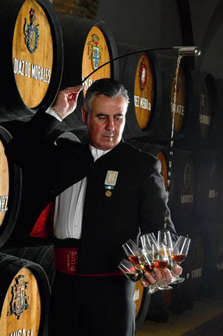 vinos_de_jerez_sherry_venenciador