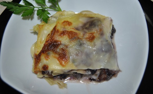 Lasagne al radicchio, scamorza e pancetta affumicata Lasagne al radicchio, scamorza e pancetta affumicata
