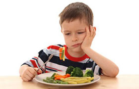 I tuoi bambini non vogliono mangiare? Ecco alcuni utili consigli I tuoi bambini non vogliono mangiare? Ecco alcuni utili consigli