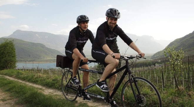 I pirati del Kalterersee da Caldaro a Capri in tandem per far conoscere il vino dell’alto adige I pirati del Kalterersee da Caldaro a Capri in tandem per far conoscere il vino dell’alto adige