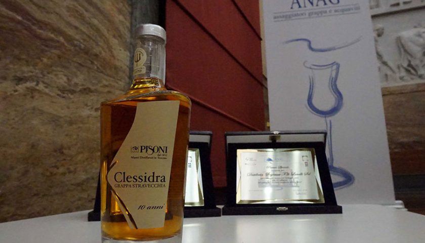 Premio Alambicco d’Oro “Il vestito della Grappa” alla Grappa Clessidra