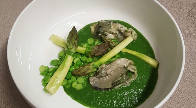 Verdemare con asparagi, piselli e ostriche Verdemare con asparagi, piselli e ostriche
