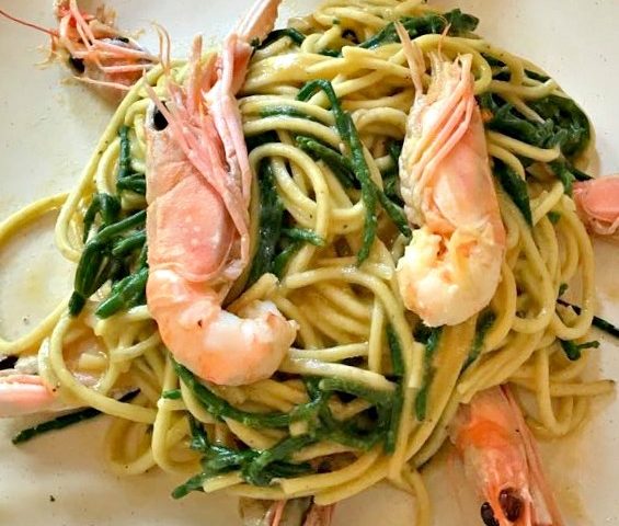 Tagliolini con scampi di Mazara e salicornia