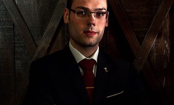 Alfredo Buonanno miglior Sommelier per la guida ai ristoranti d’Italia 2018 de L’Espresso Alfredo Buonanno miglior Sommelier per la guida ai ristoranti d’Italia 2018 de L’Espresso