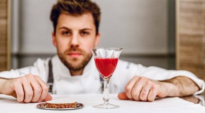 Lo Chef Lorenzo Cogo unisce videogame e alta cucina rendendo omaggio a Far Cry Lo Chef Lorenzo Cogo unisce videogame e alta cucina rendendo omaggio a Far Cry