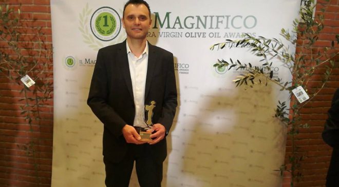 L’Olio Decimi è uno tra i migliori oli europei L’Olio Decimi è uno tra i migliori oli europei
