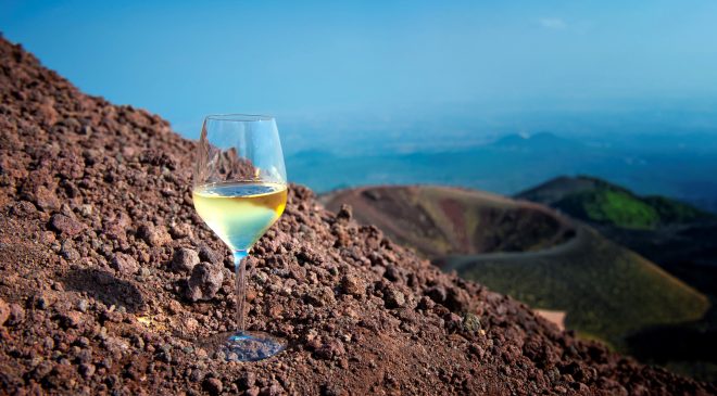 Volcanic Wines e Consorzio Tutela Vini Vesuvio il 6 settembre a Napoli per i vini delle terre vulcaniche