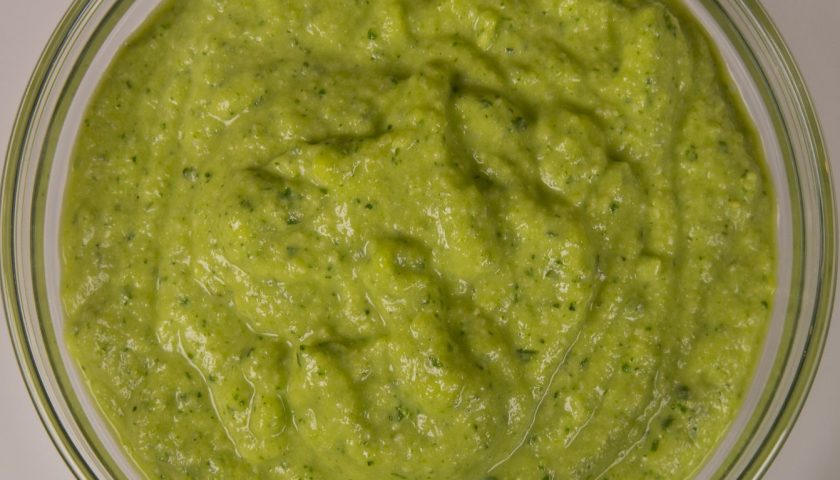 Pesto di zucchine facile e veloce