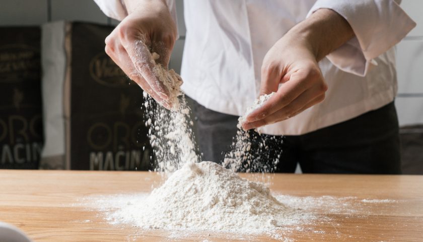 Pizza fatta in casa tutti i segreti a Elementi i Volti dell’Impasto