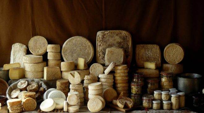 Barolo Piedmont Cheese Weekend tutti i fine settimana alla 88° Fiera Internazionale del Tartufo di Alba