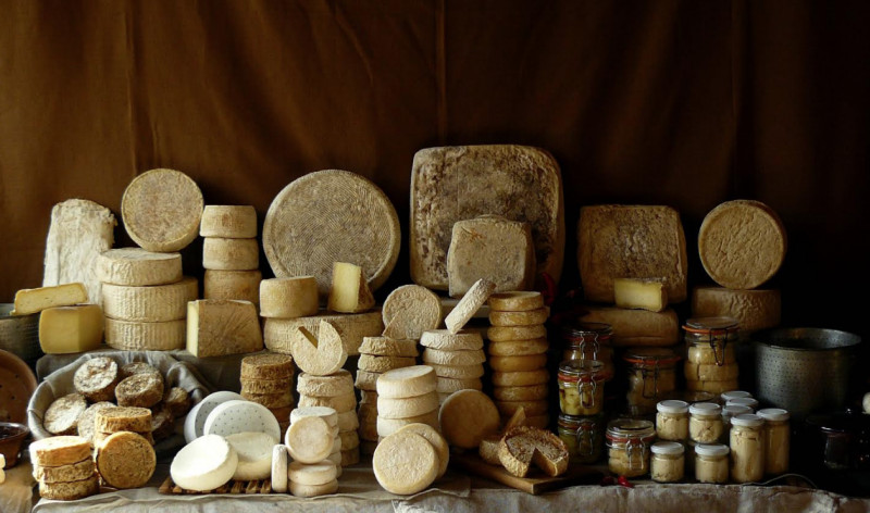 Barolo Piedmont Cheese Weekend tutti i fine settimana alla 88° Fiera Internazionale del Tartufo di Alba