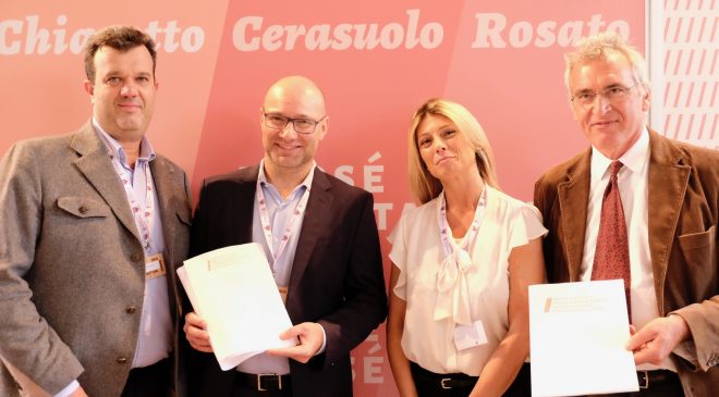 Consorzio Vini Cirò firma il Patto Rosè Consorzio Vini Cirò firma il Patto Rosè