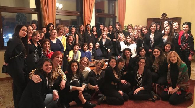 Rosso Corallo: l’aperitivo a cura de Le Donne del Vino della Campania Rosso Corallo: l’aperitivo a cura de Le Donne del Vino della Campania