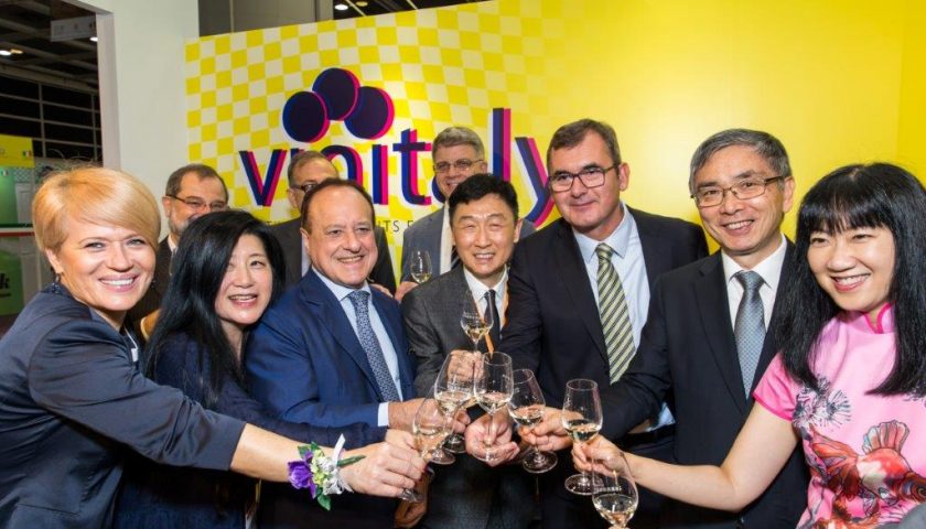 Vinitaly: Alla fiera di Hong Kong con oltre 100 aziende italiane