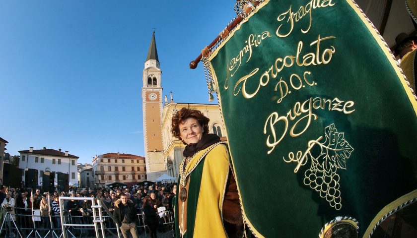 PRIMA DEL TORCOLATO A BREGANZE:  TUTTI IN PIAZZA PER BRINDARE ALLA VENDEMMIA 2018﻿