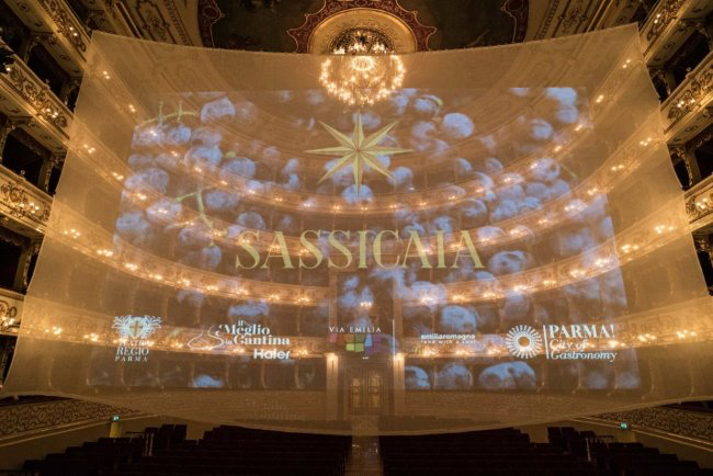 Parma incontra Sassicaia. Il palco del Regio si trasforma in un teatro Di…vino per celebrare i primi cinquant’anni del grande rosso toscano