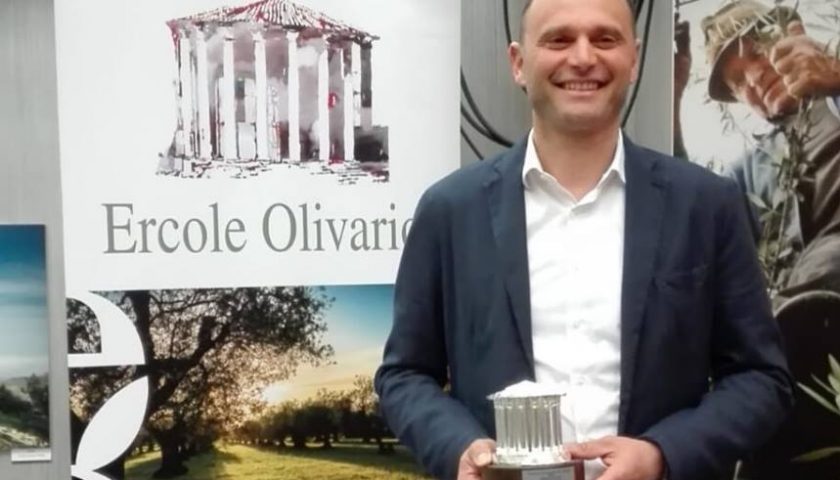 Ercole Olivario: per Decimi arriva il premio che mancava
