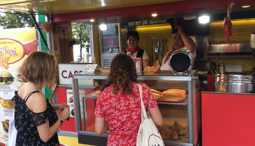 Cibo da strada i francesi scelgono quello italiano