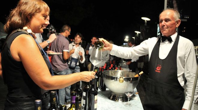 Tramonto DiVino in 10 tappe: dalla Riviera alla via Emilia fino a Francoforte gran tour del gusto insieme ai protagonisti dell’enogastronomia dell’Emilia-Romagna Tramonto DiVino in 10 tappe: dalla Riviera alla via Emilia fino a Francoforte gran tour del gusto insieme ai protagonisti dell’enogastronomia dell’Emilia-Romagna