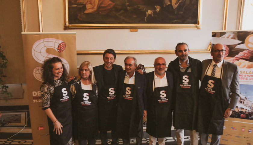 Un panino da 10 metri per il terzo anno alla festa del salame
