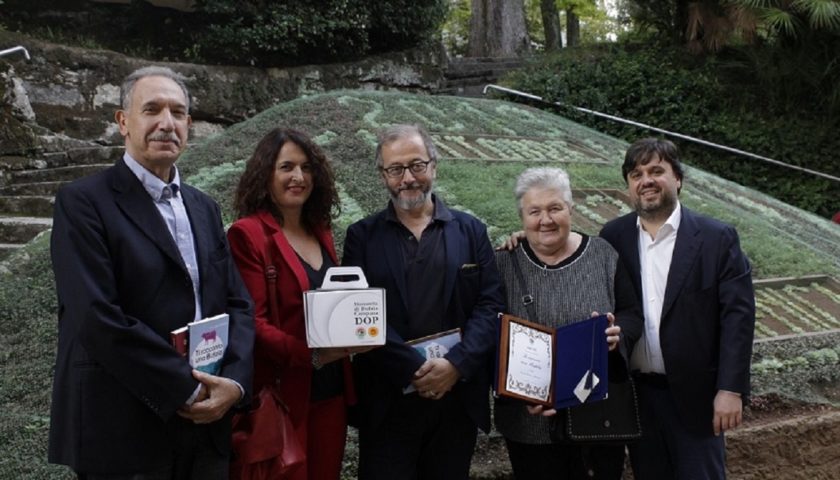 “Ti racconto una Bufala” vince una scrittrice misteriosa.