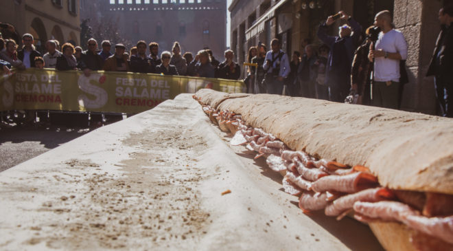 Un panino da 10 metri per la terza Festa del Salame Un panino da 10 metri per la terza Festa del Salame
