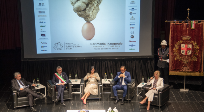 89° Fiera Internazionale del Tartufo Bianco d’Alba dal 5 ottobre al 24 novembre 89° Fiera Internazionale del Tartufo Bianco d’Alba dal 5 ottobre al 24 novembre