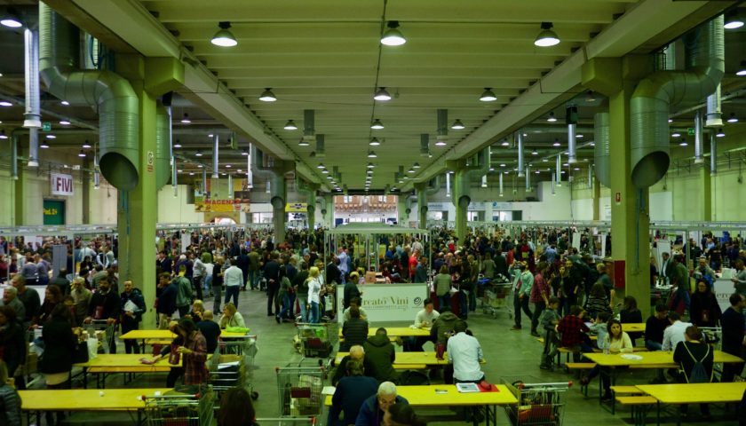 Mercato Fivi a Piacena: Al “cavaliere” del Barolo il premio di Vignaiolo dell’anno