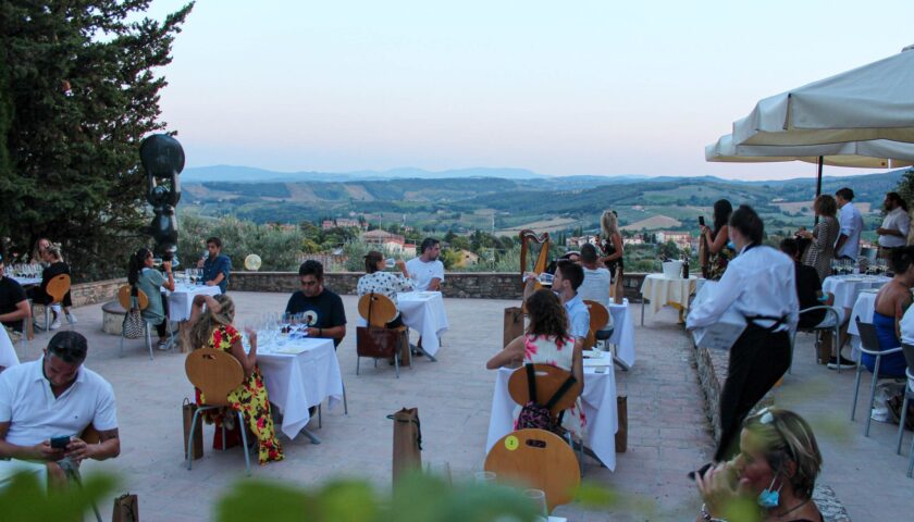 La Vernaccia di San Gimignano incontra Dante e si fa…Divina!