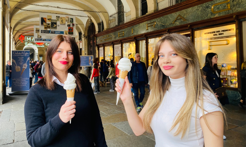 Il Gelato di Latte Biraghi in Piazza San Carlo a Torino