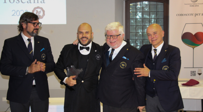 Simone Vergamini migliore Sommelier Ais 2023 della Toscana Simone Vergamini migliore Sommelier Ais 2023 della Toscana