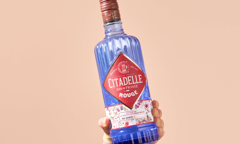 Citadelle Rouge, il nuovo gin artigianale francese firmato Maison Ferrand
