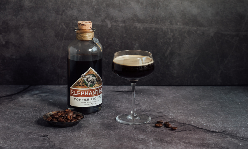 Negroni e Coffee Liqueur: le proposte natalizie di Elephant Gin