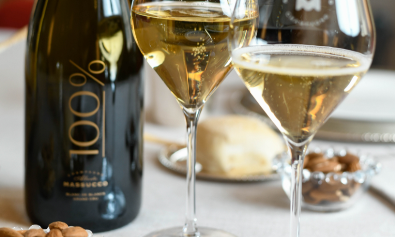 “100% AMC”, Chardonnay Alberto Massucco Champagne