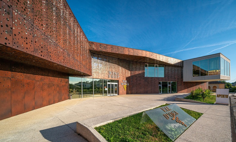 VAL D’OCA: LA PRIMAVERA DEL WINE CENTER