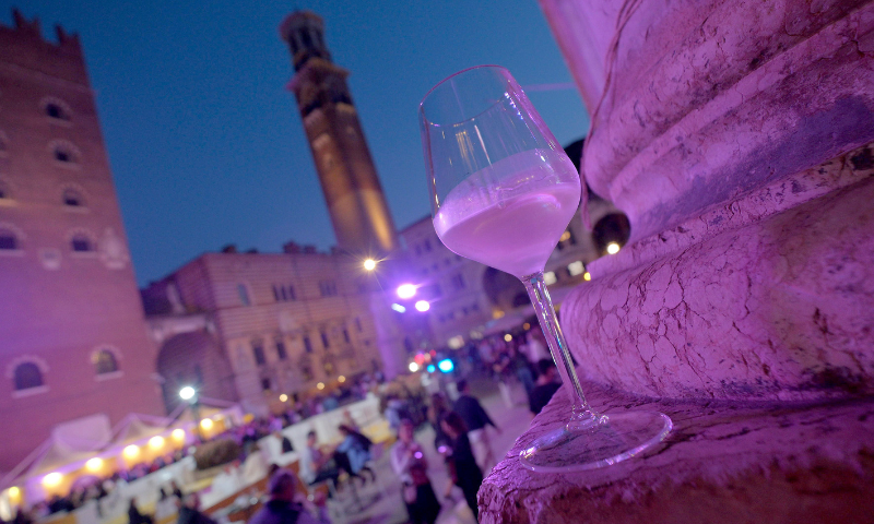 VINITALY AND THE CITY ’25, LA PASSIONE DEI WINELOVER